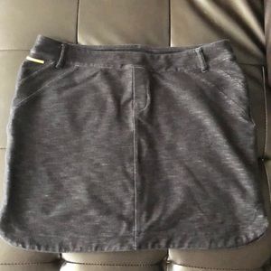 Lolë yoga skirt-size small
